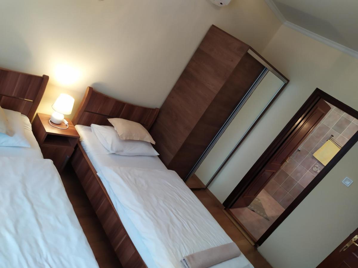 Bed and Breakfast Szilvia Panzio Дьомаэндрёд Экстерьер фото